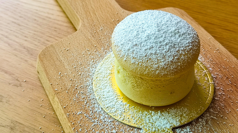 mini Japanese cheesecake dusted with sugar