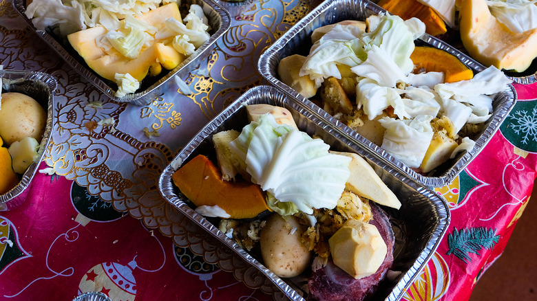 cabbage squash potatoes tablecloth