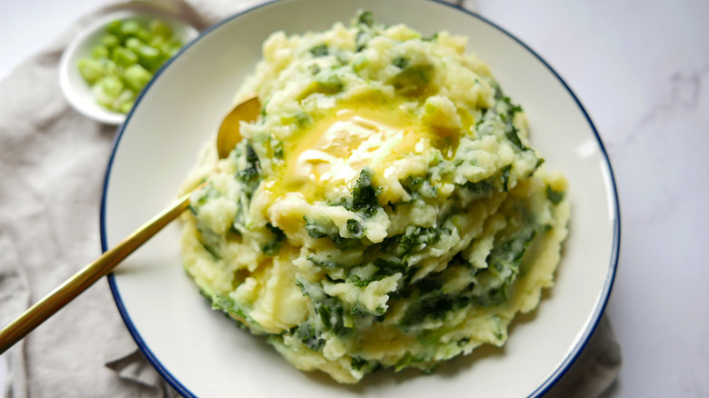 mashed colcannon in bowl 