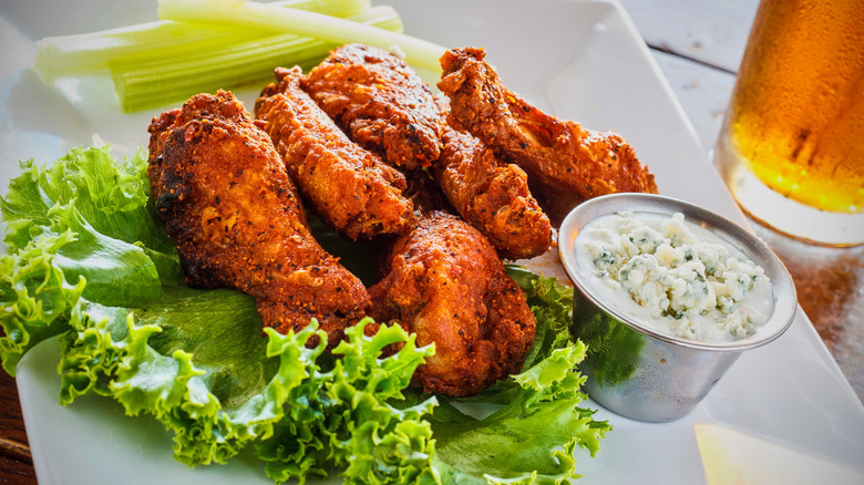Crispy wings with blue cheese and lettuce