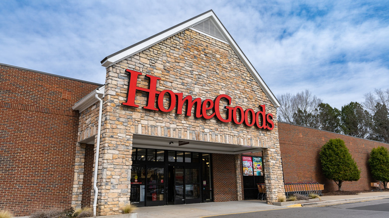 Home Goods storefront