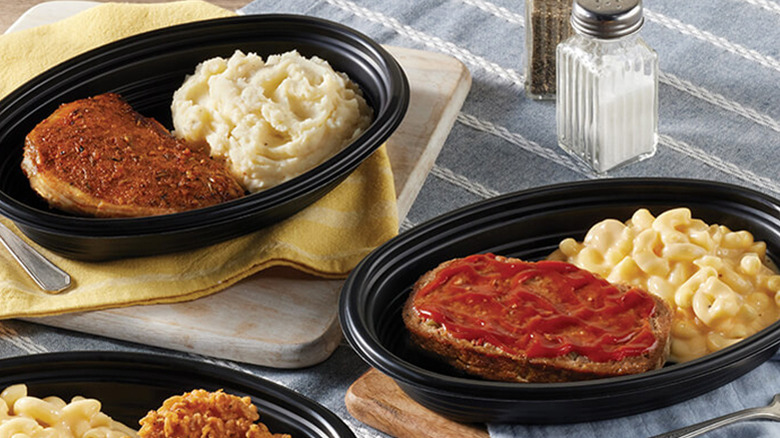 The Cracker Barrel Take Home Meals in containers