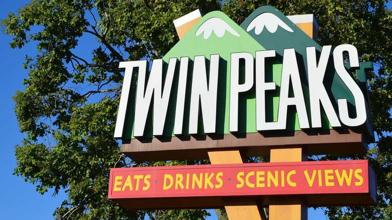 Twin Peaks restaurant sign