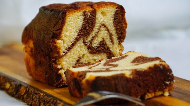 Marble cake on a piece of wood