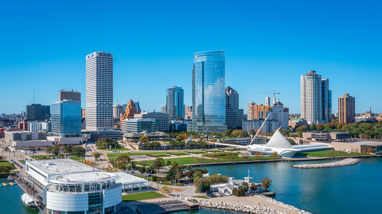 Downtown Milwaukee skyline