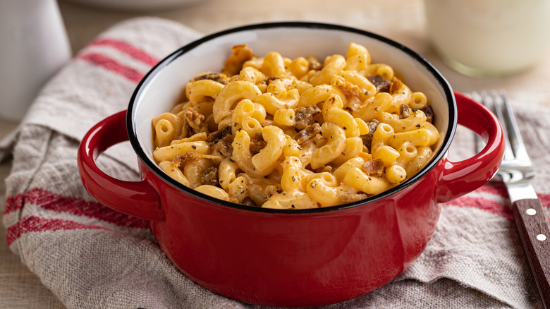 Mac and cheese with bacon