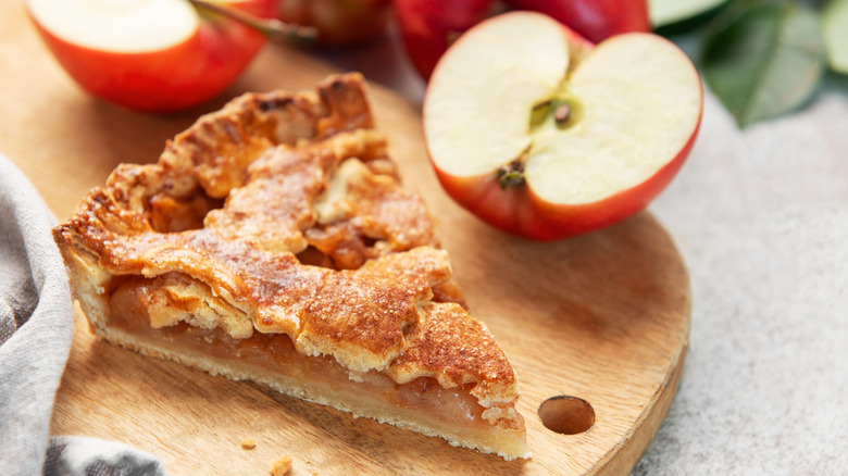 slice of apple pie