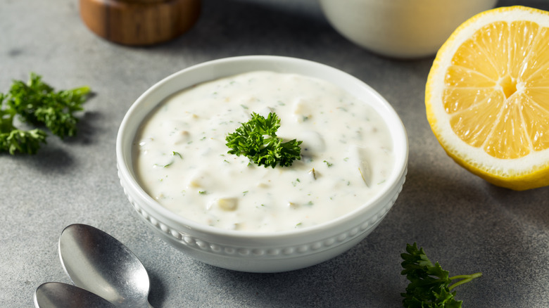 A bowl of tartar sauce