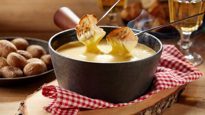 Bowl of cheese fondue 