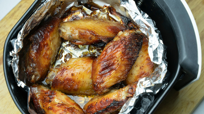 air fryer pan with foil
