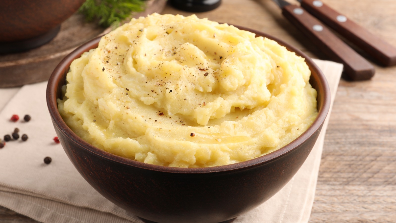 The One Canned Ingredient That Adds Sweetness To Mashed Potatoes