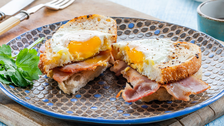 Egg-in-a-hole bacon sandwich