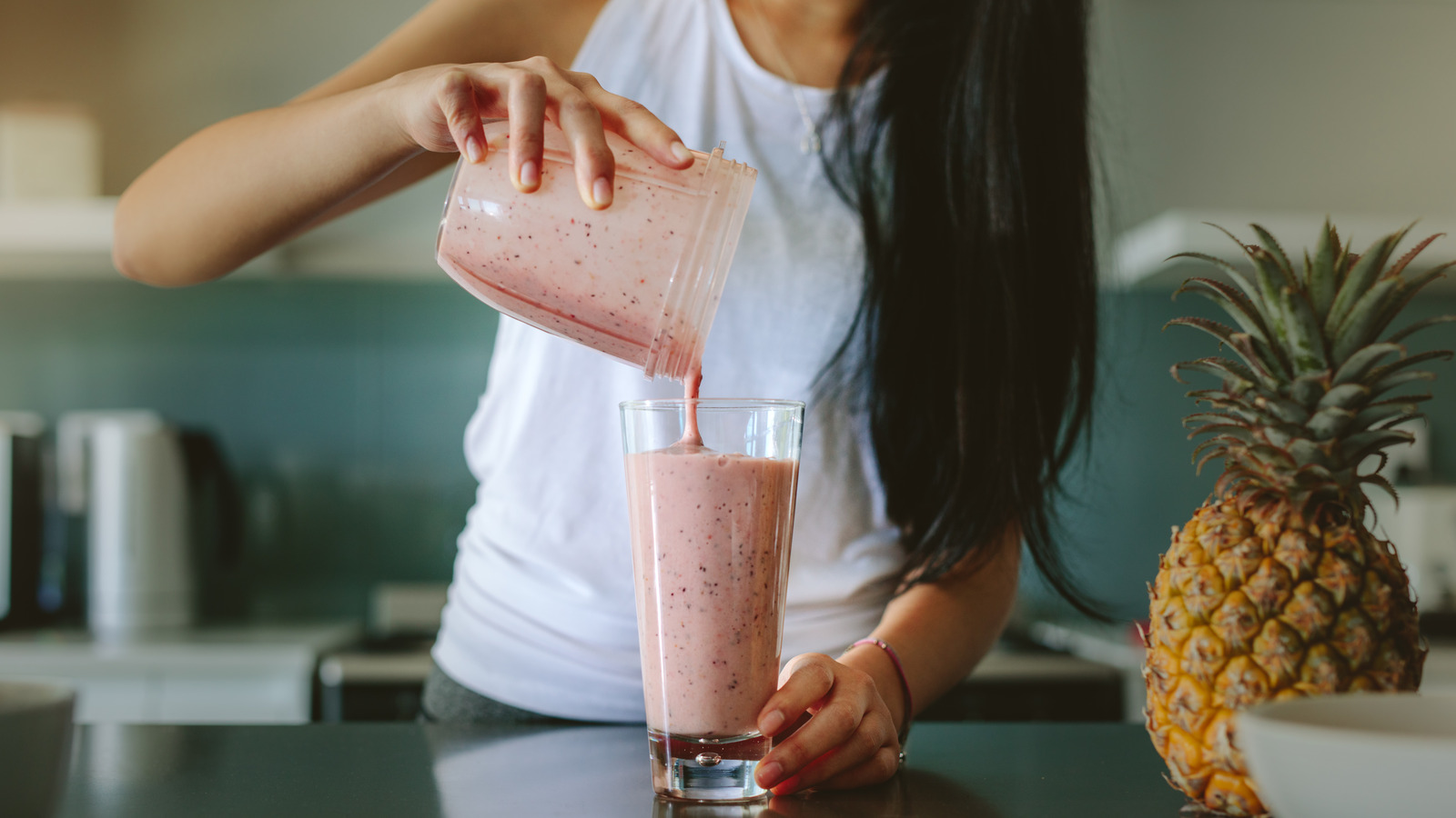 Use This Ingredient To Boost Fiber And Texture In Smoothies