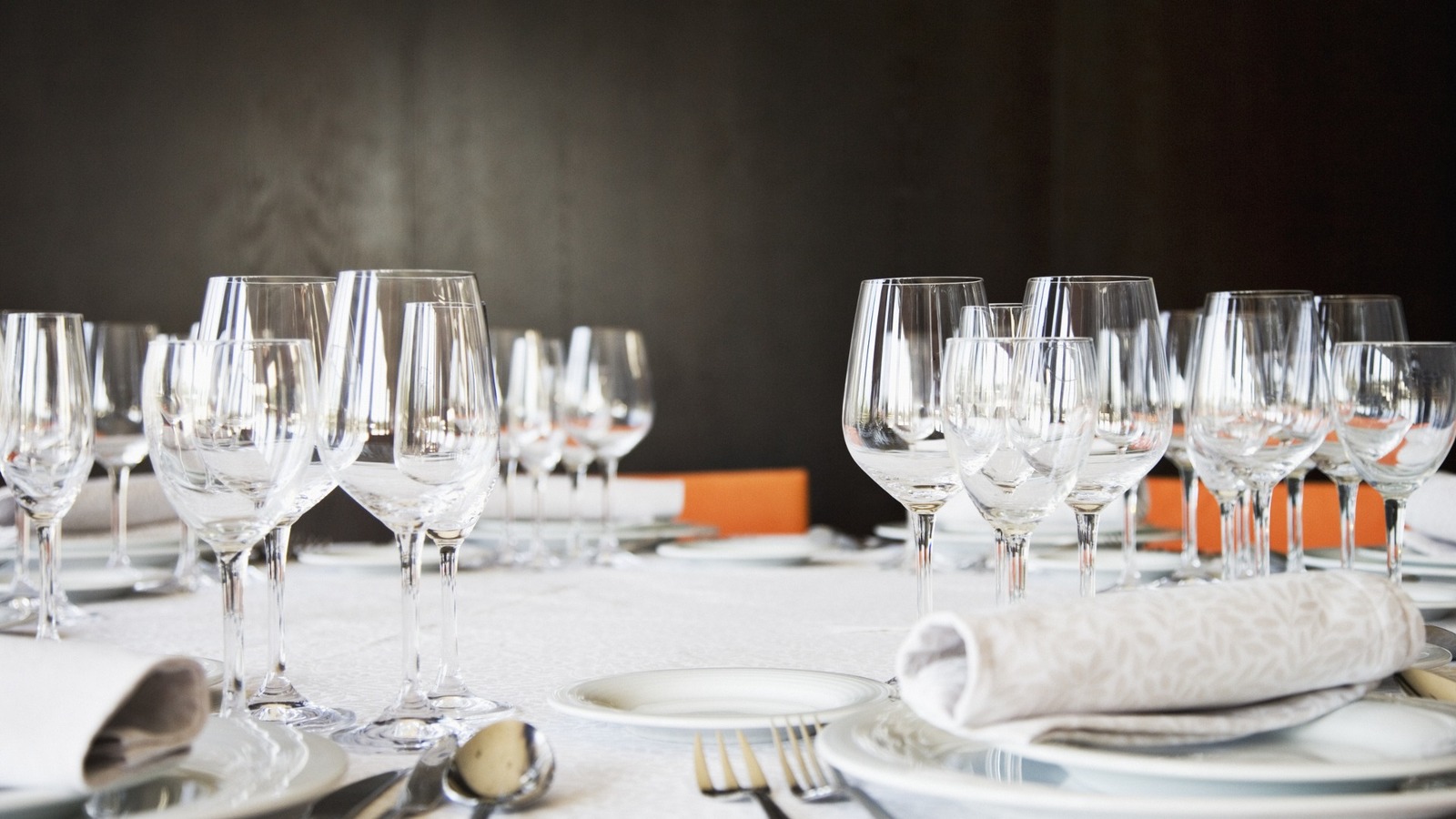 Use Uncooked Rice To Help Make Your Glassware Shine