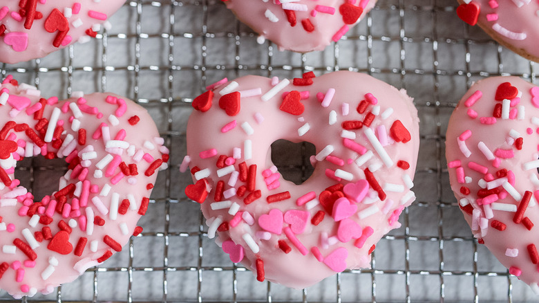 pink heart-shaped donuts