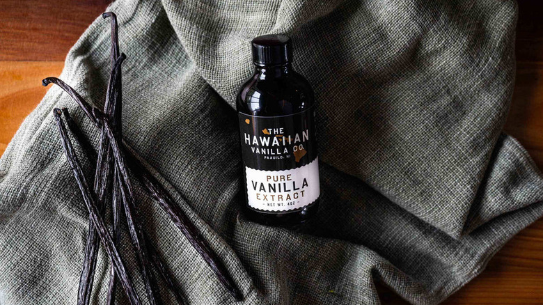 Hawaiian Vanilla on apron