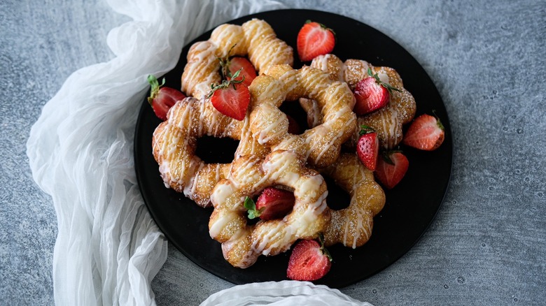 ring-shaped vanilla mochi donuts