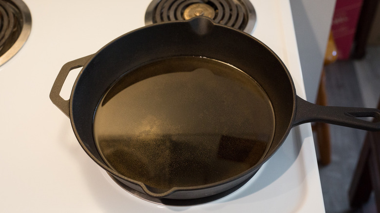 oil heating in iron pan