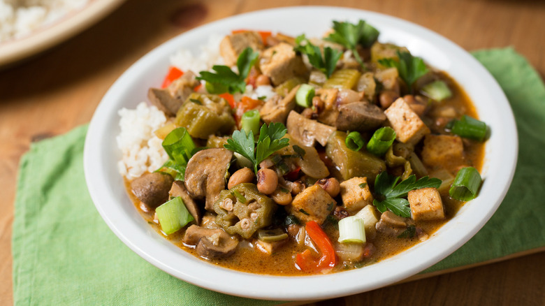 vegetarian gumbo in white dish