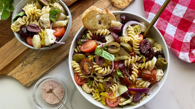 pasta salad in bowl 