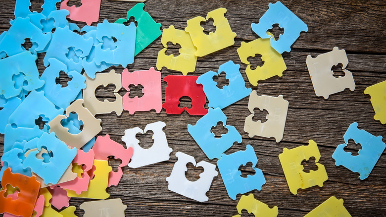 Multi-colored bread clips