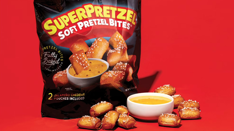 Pretzel bites with cheese dip