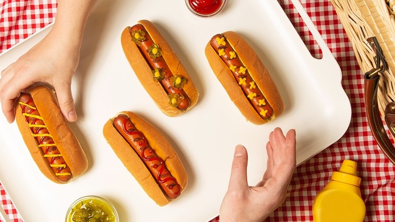 plate of Bar S hot dogs
