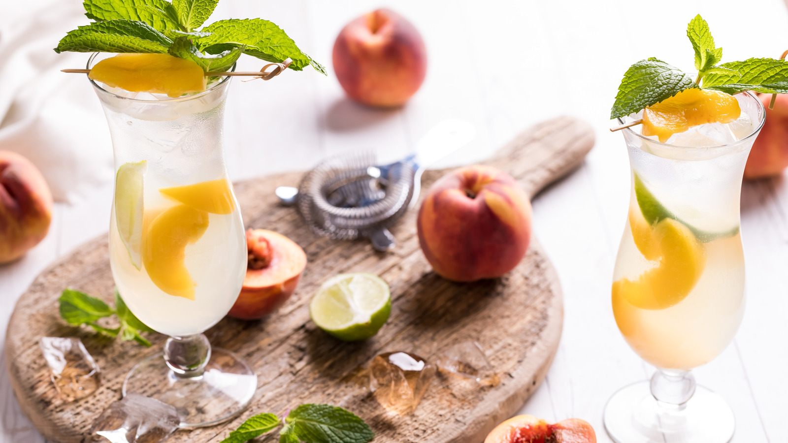 We Asked A Mixologist How Best To Swap Out Peach Schnapps With Stronger Substitutes In Cocktails - Tasting Table