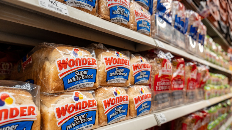 Close-up of a bread aisle in a supermarket