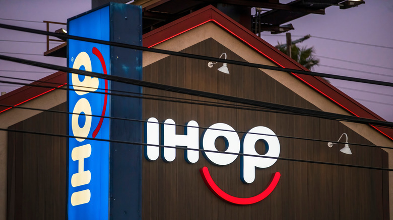 Exterior signature at an IHOP location