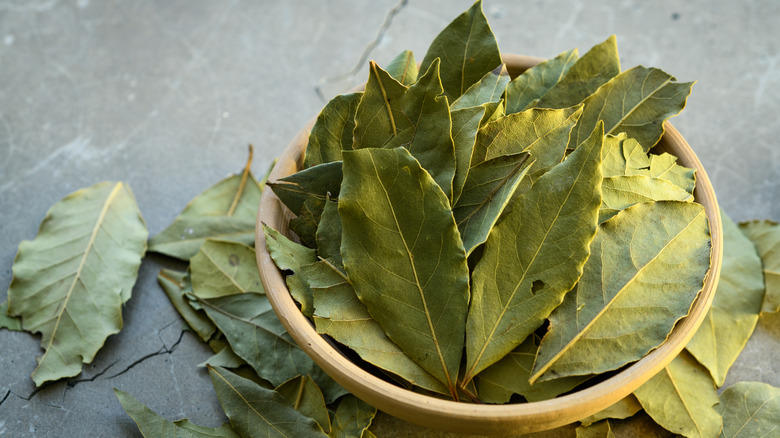 Dried Turkish bay leaves in a bowl