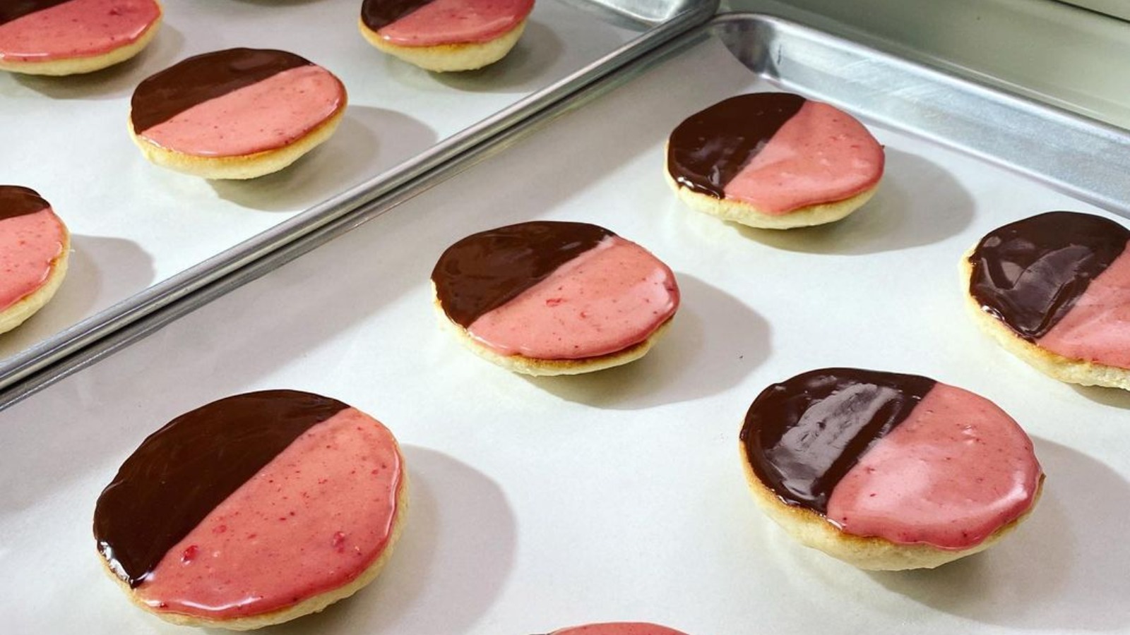 What Happens If You Don't Let Your Baking Sheets Cool Between Batches