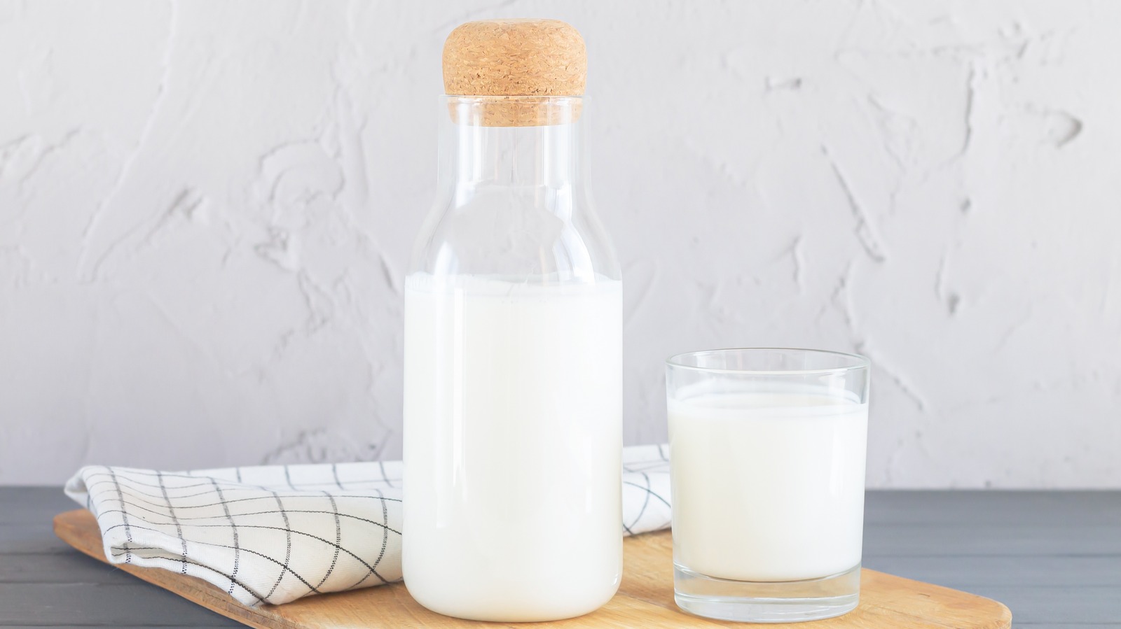 What Happens When You Mix Cream Of Tartar And Milk?