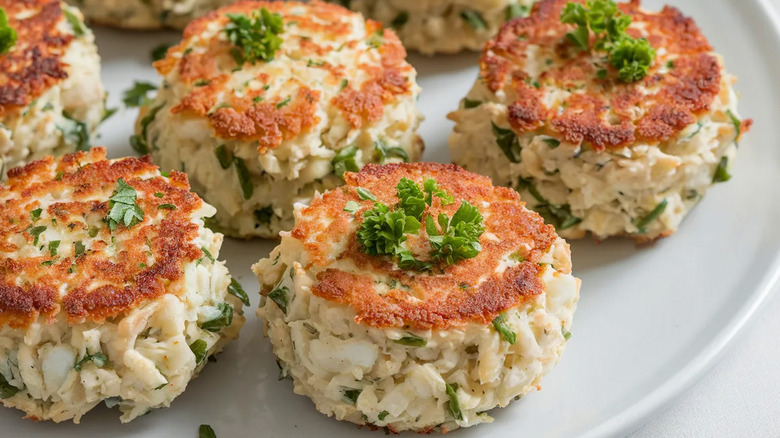 Maryland lump crab cakes