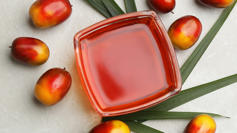 Red palm oil and palm fruit