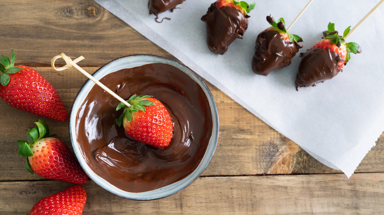 tempered chocolate with strawberries