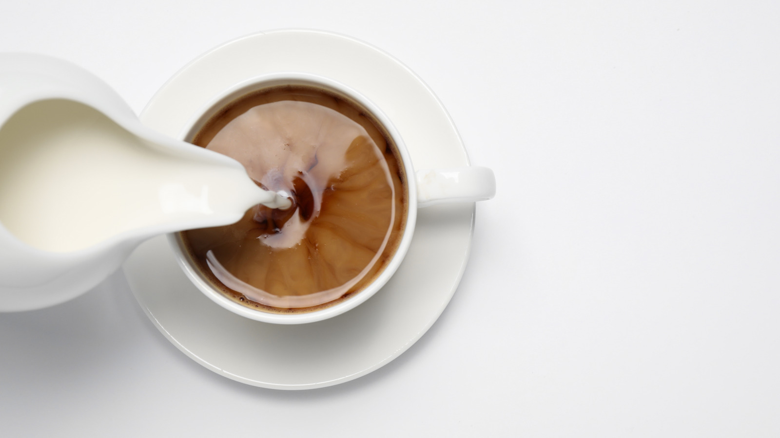 What It Means When Half-And-Half Doesn't Properly Dissolve In Coffee