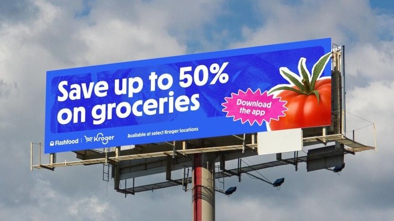 A billboard advertising the collaboration between Flashfood and Kroger