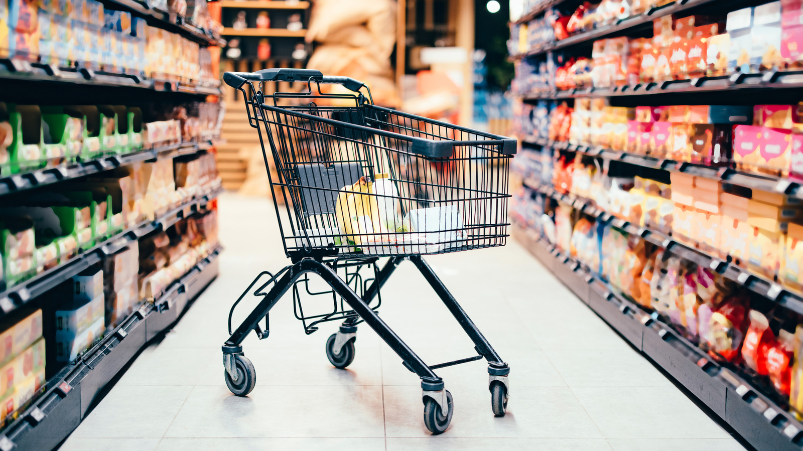 What Makes Navigating Trader Joe's So Unexpectedly Tricky - Tasting Table