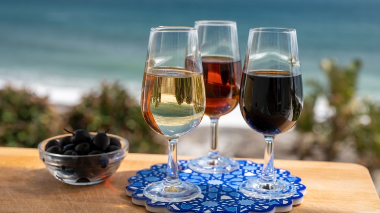 different sherry types in glasses