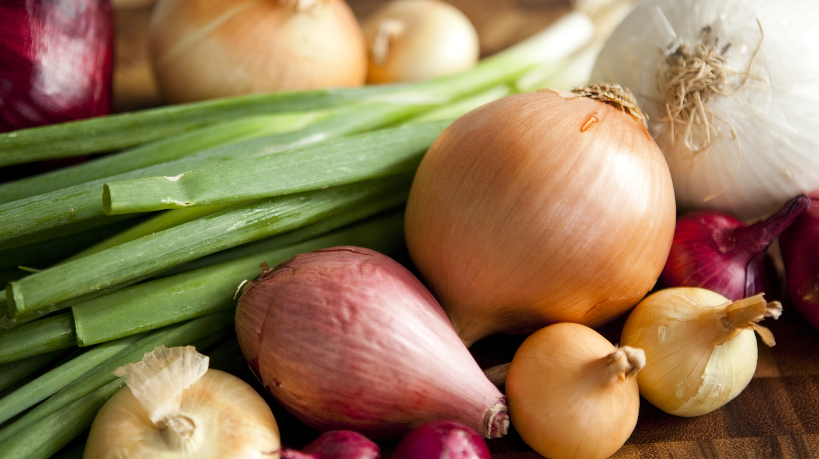 What Makes Shallots Different From Green Onions - Tasting Table