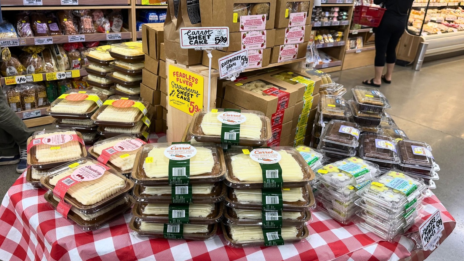What Makes The Fan-Favorite Trader Joe's Mini Sheet Cakes Taste So Good?