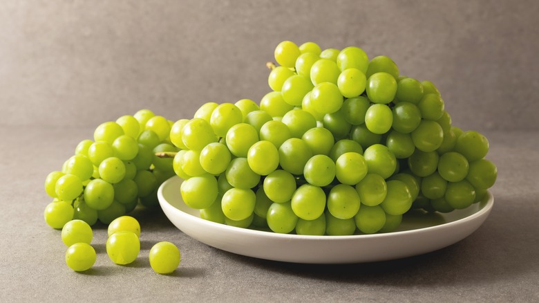 Fresh grapes on a plate