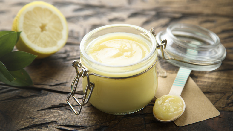 Lemon curd in jar 