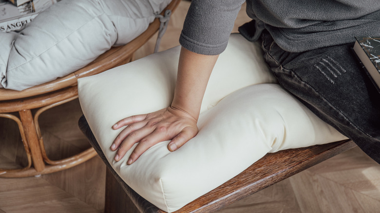 Tufted bench cushion for indoor furniture
