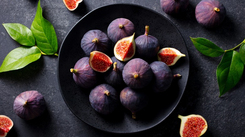Figs on a plate