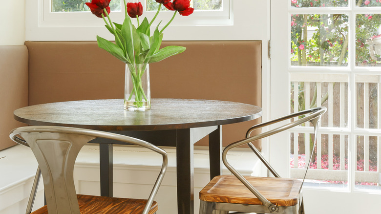 breakfast nook bench and round table and chairs