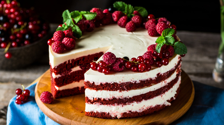 red velvet layer cake, berries