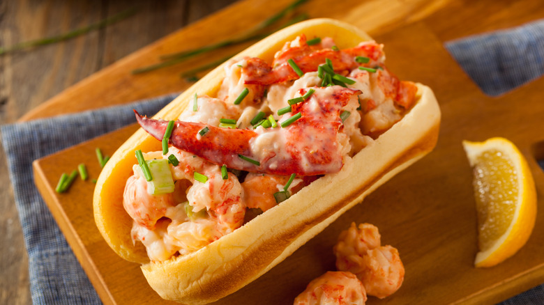 homemade lobster roll with lemon