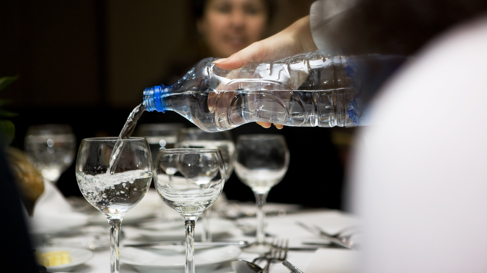 What You Can Tell About A Restaurant’s Hospitality By Its Water – Tasting Table